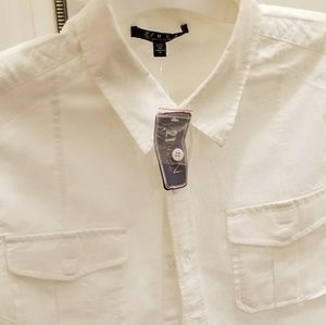 21 Men New white short sleeve shirt!